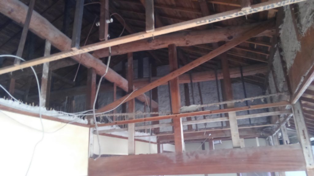 解体も半分位進みました。