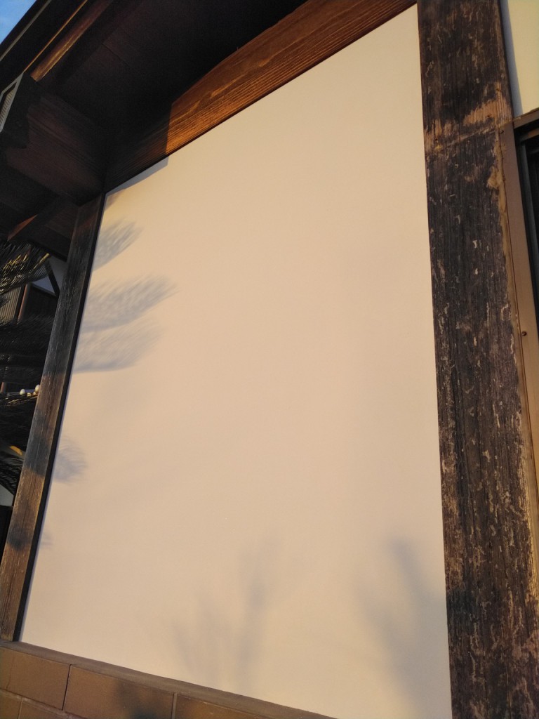 漆喰の仕上げをしました